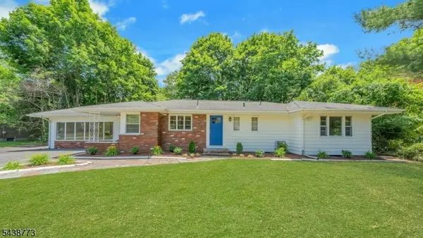 403 W Oakland Ave, Oakland Boro, NJ 07436