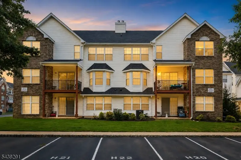 810 Plymouth Rd, North Brunswick, NJ 08902 - #1