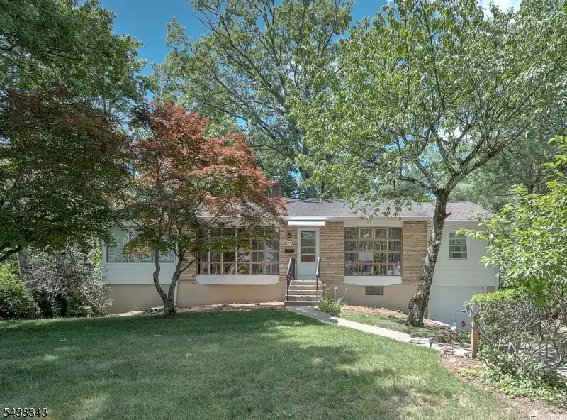54 Oak Crest Rd, West Orange, NJ 07052 - #1