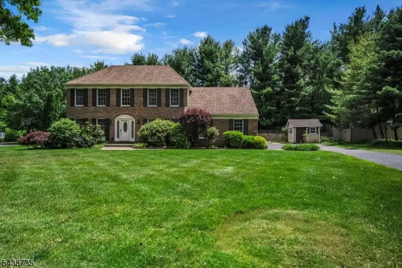 8 Glen Eagles Rd, Washington, NJ 07882 - #1