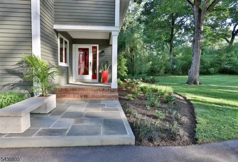 4 Deerwood Dr, Union, NJ 08809 - #3
