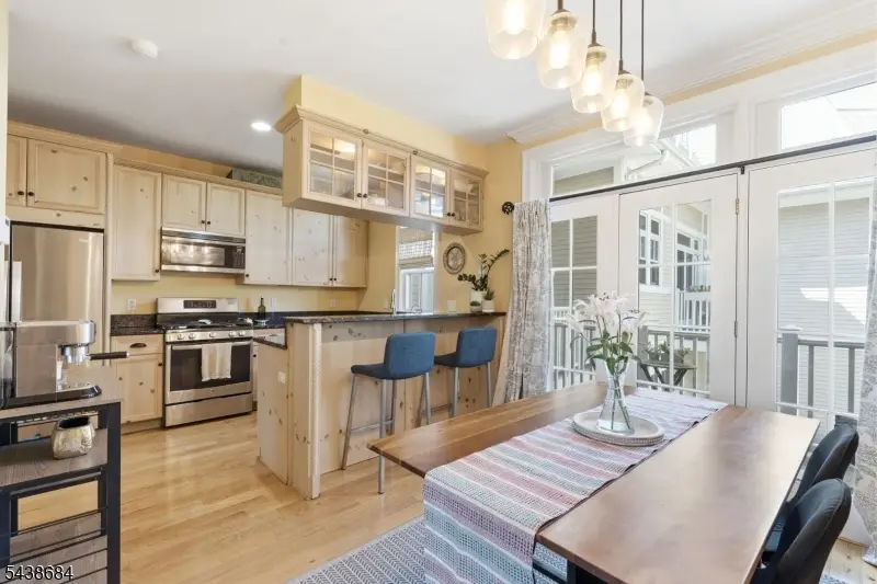66 S Fullerton Ave #8, Montclair, NJ 07042 - #3