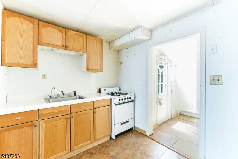 54 Summit Dr, Wantage, NJ 07461 - #3