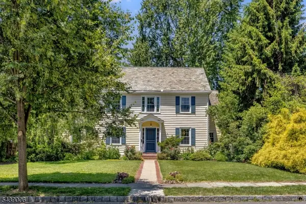 8 Summit St, Glen Ridge Boro Twp., NJ 07028