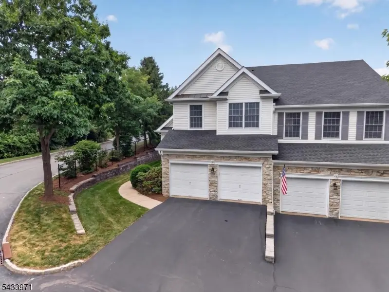 66 La Costa Dr, Clinton, NJ 08801 - #3