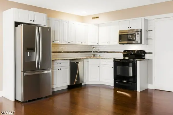 2219 North Ave, Unit 14, Scotch Plains Twp., NJ 07076