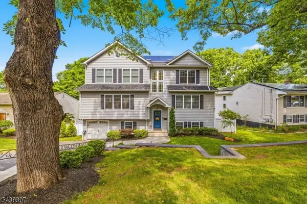 46 Edgemere Rd, Livingston Twp., NJ 07039