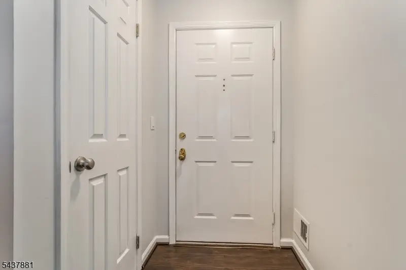 107 Westchester Ter, Clinton, NJ 08801 - #3