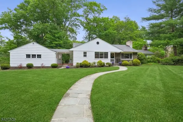 25 Grove St, Caldwell Boro Twp., NJ 07006