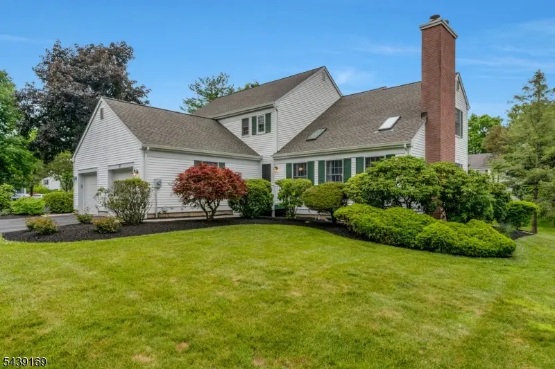 11 Hampton Ct, Bernards, NJ 07920 - #1