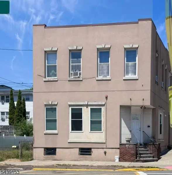 145 Palisade Ave, Cliffside Park Boro, NJ 07010