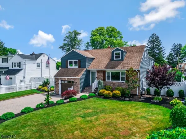 7 Center Pl, Middlesex Boro, NJ 08846