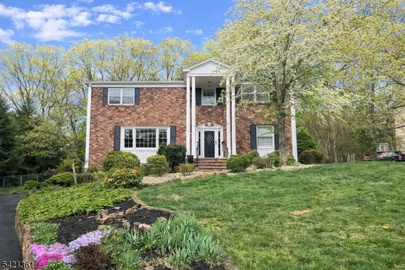 126 Wentworth Dr, Berkeley Heights, NJ 07922 - #2