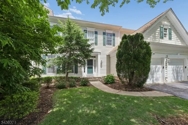 122 White Pine Ct, Paramus, NJ 07652 - #3