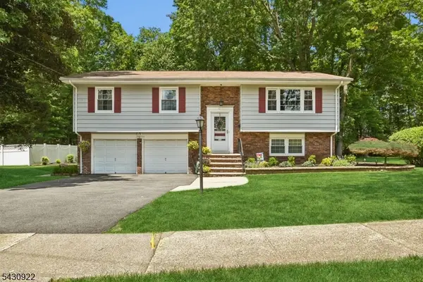 42 Davenport Ave, Roseland Boro, NJ 07068