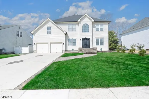 11 Chancellor Park Dr, Hamilton Twp., NJ 08330