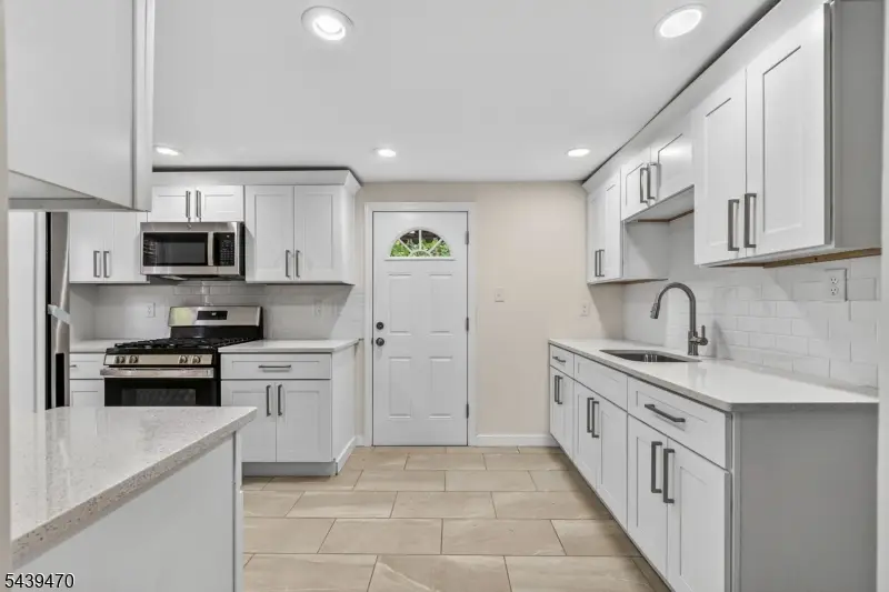 1378 Hamilton St, Elizabeth, NJ 07208 - #3