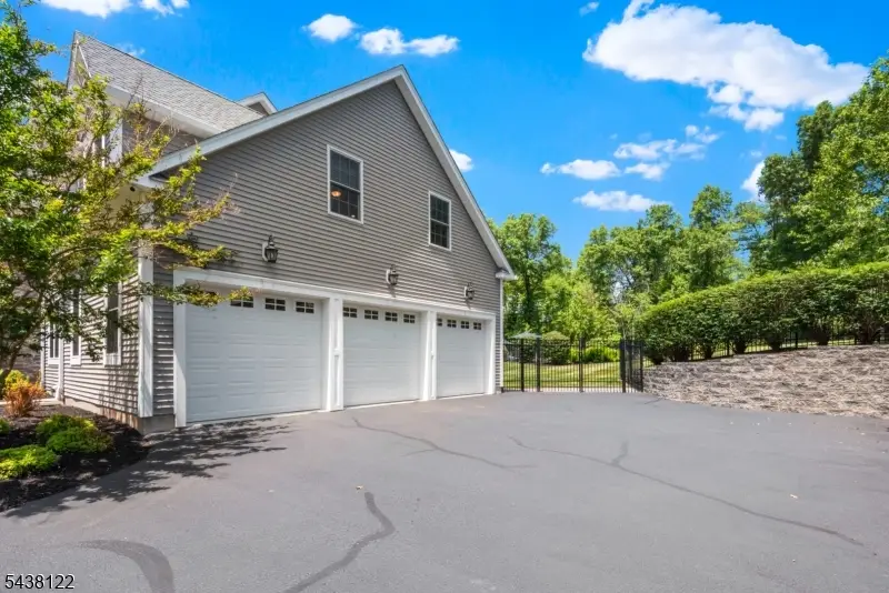 24 Claire Dr, Bridgewater, NJ 08807 - #3