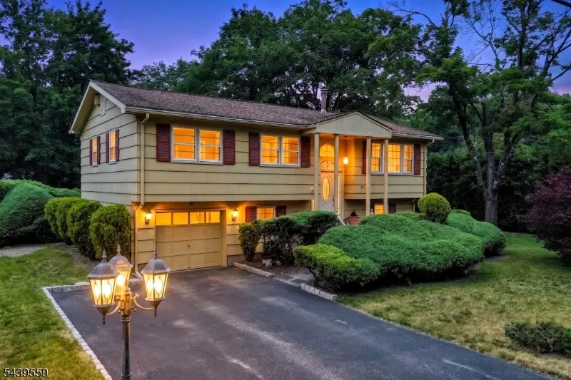 9 Ricker Rd, Newfoundland, NJ 07435 - #1
