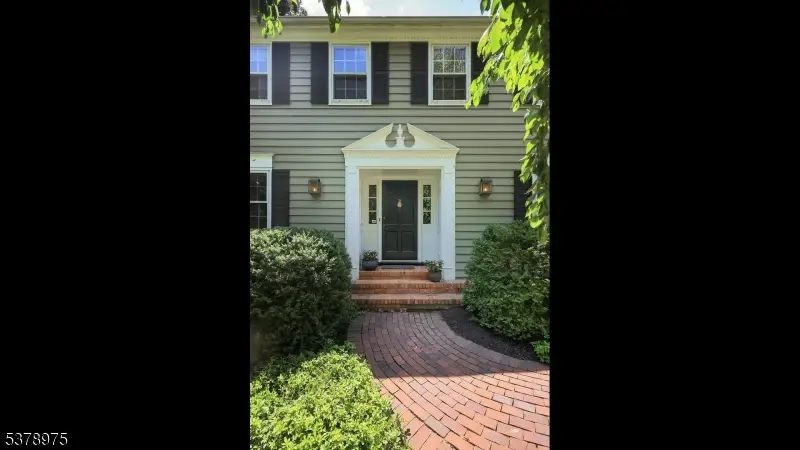 35 Rolling Hill Rd, Bernardsville, NJ 07924 - #2