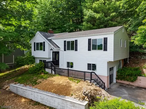12 Fairway Trl, Sparta Twp., NJ 07871