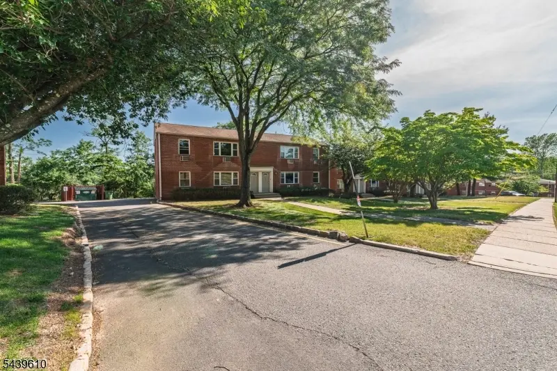 93 Fox Rd., Edison, NJ 08817 - #3