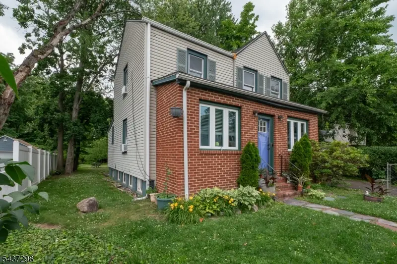 204 Vine St, Roselle, NJ 07203 - #3