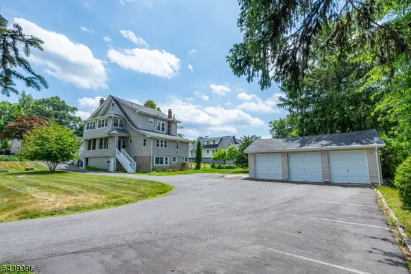 81 Lane Avenue, West Caldwell Twp., NJ 07006