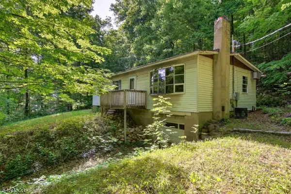 77 Sand Pond Rd, Hardyston Twp., NJ 07419