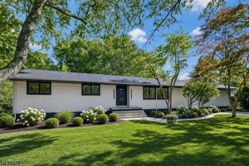 26 Bentley Rd, Monroe, NJ 08831 - #1