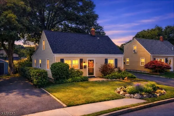 72 Robertson Ave, Hawthorne Boro, NJ 07506