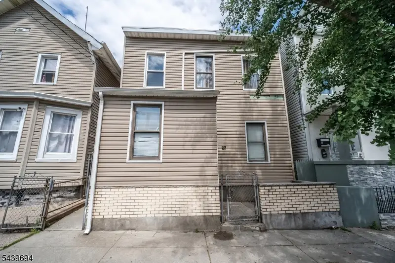 62 Highland St, Paterson, NJ 07524 - #2