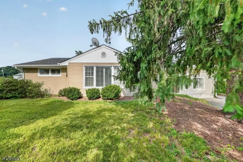 3 Fulper Pl, Annandale, NJ 08809 - #1