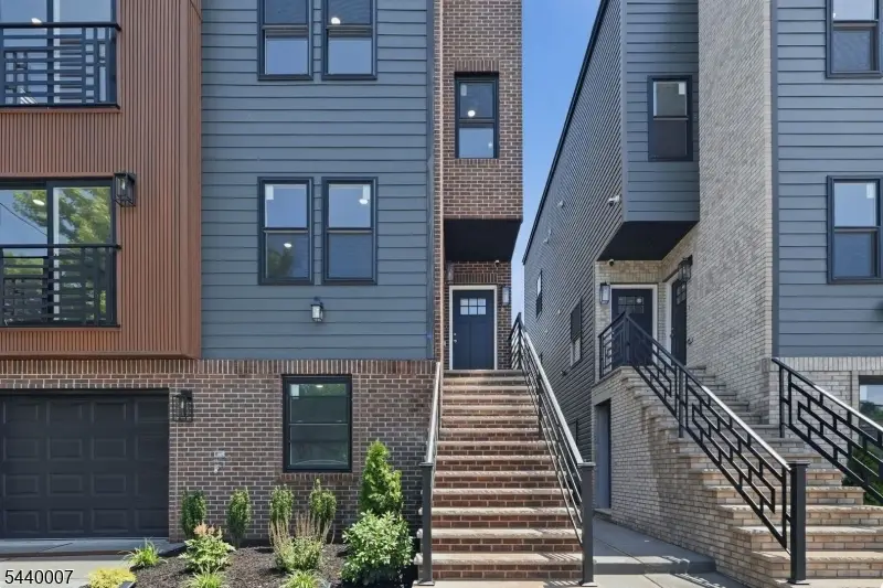432 S 10th St, Newark, NJ 07103 - #2