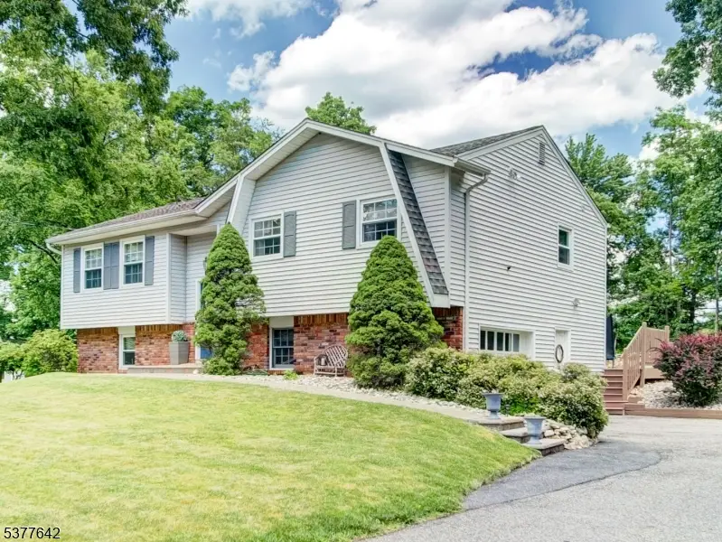 17 Sunset Dr, Budd Lake, NJ 07828 - #2