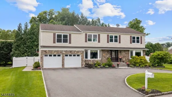 16 Trinity Pl, East Hanover Twp., NJ 07936