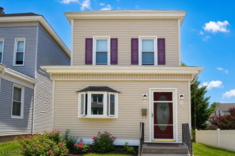 112 Rollinson St, West Orange, NJ 07052 - #1