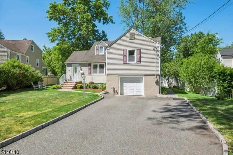 40 Elmwood Rd, Florham Park, NJ 07932 - #1