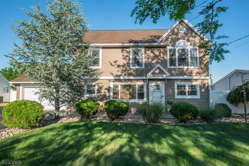 17 Leonard Terrace, Wayne, NJ 07470 - #1
