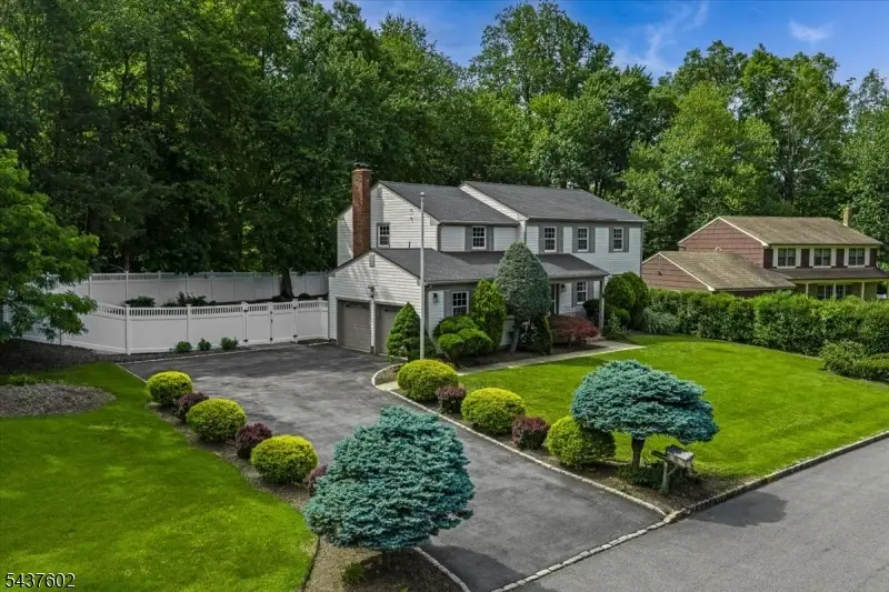 2 Schoolview Dr, Morris Plains, NJ 07950 - #2