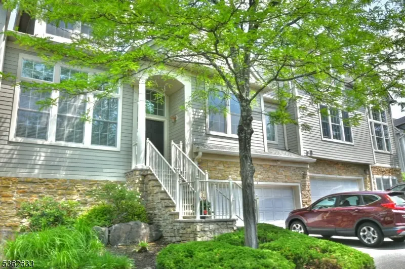 3 Skyview Dr, North Haledon, NJ 07508 - #2