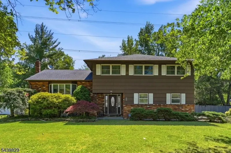 16 Arnold Dr, Parsippany, NJ 07054 - #1
