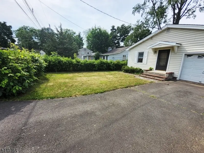 140 Longview Ave, Lake Hiawatha, NJ 07034 - #2