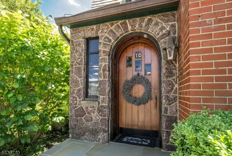 10 Cedar St, Basking Ridge, NJ 07920 - #2