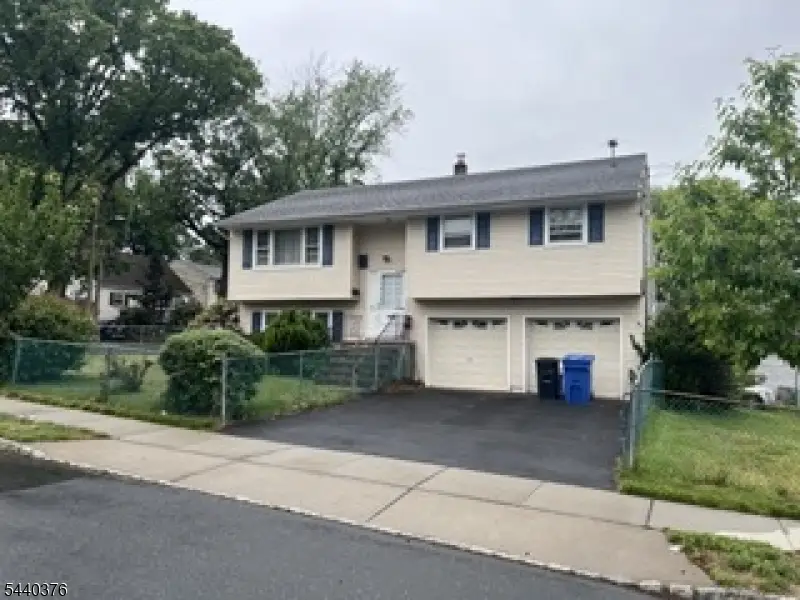 360 Leslie Ave, Piscataway, NJ 08854 - #1