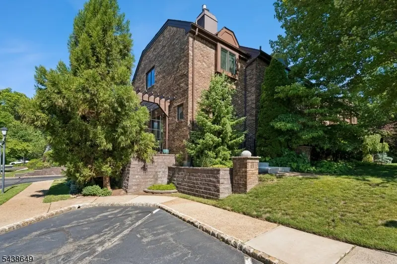 7 Christina Ct, Madison, NJ 07940 - #3