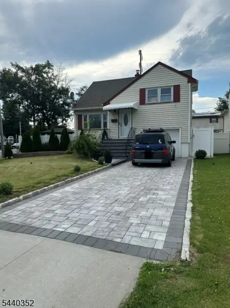 422 W Linden Ave, Linden City, NJ 07036