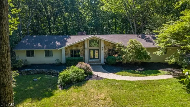207 Deerlea Ln, Rockaway, NJ 07005 - #1
