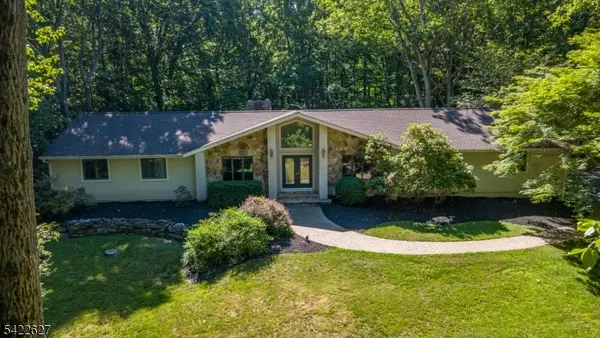 207 Deerlea Ln, Rockaway Twp., NJ 07005