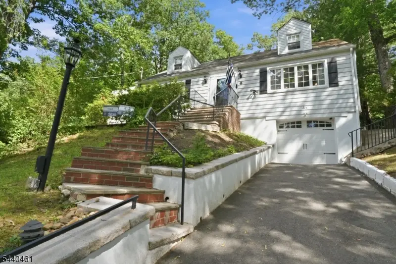 6 Cherry Lane, Caldwell, NJ 07006 - #2